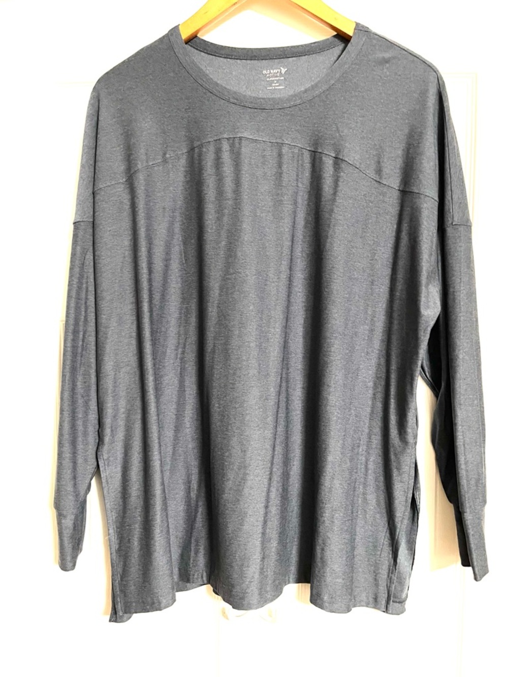 Old Navy Active Cloudmotion Long Sleeve Crewneck Tee-Heathered Navy
